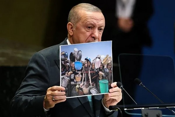 Dünya tarihi konuşmaya kilitlendi! Cumhurbaşkanı Erdoğan Gazze'deki soykırımı fotoğraflarla anlattı